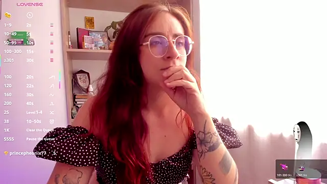 Snapshot of linda_giggle chatting on 07.11.26 linda giggle online show from 07.11.26