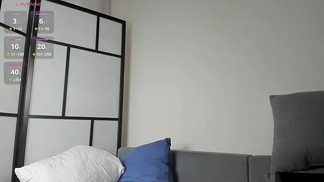 Amber Foks online show from 10.26.25