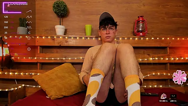 noahot08 online show from 02.10.25