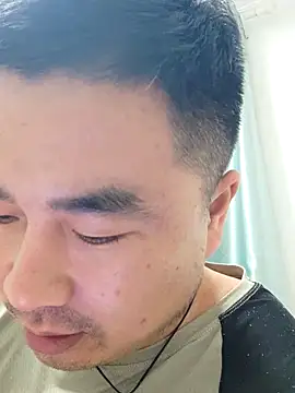 Snapshot of guozuo chatting on 10.04.25 guozuo online show from 10.04.25