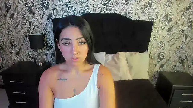 Isa And Natasha online show from 04.16.26