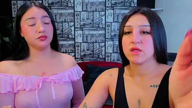 Snapshot of Isa_And_Natasha chatting on 06.18.26 Isa And Natasha online show from 06.18.26