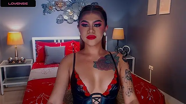 StellaStrong30 online show from 02.12.25