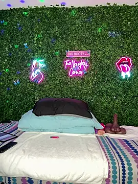 ThickAssRena online show from 02.18.26