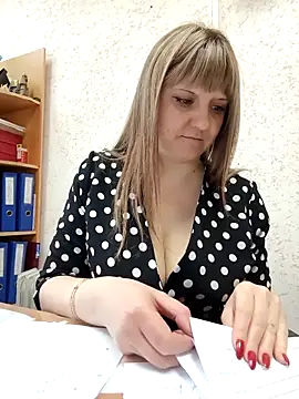 Snapshot of Office_Albertina chatting on 03.18.25 Office Albertina online show from 03.18.25