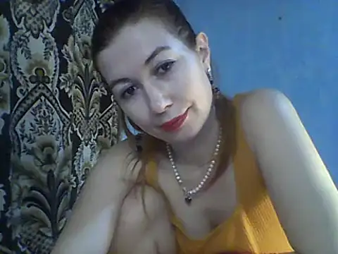 Snapshot of Olesja chatting on 01.25.25 Olesja online show from 01.25.25