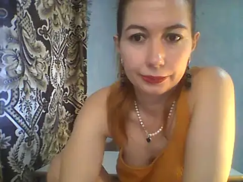 Snapshot of Olesja chatting on 02.16.25 Olesja online show from 02.16.25