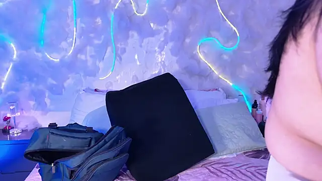 emmajohnss online show from 02.22.26