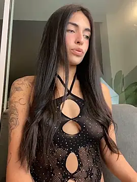 DaphneUwu online show from 04.24.26