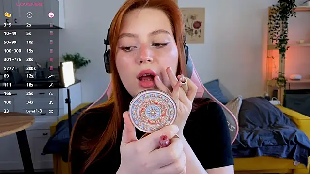 Sofy Benson online show from 04.19.26