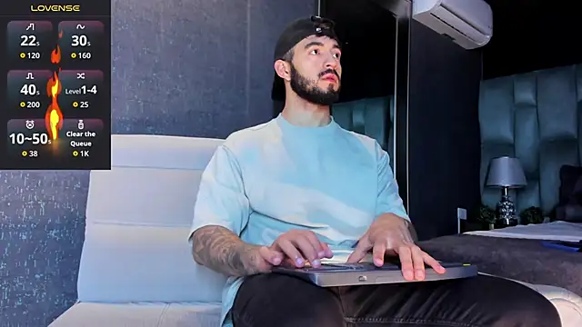 MarkWalker   online show from 04.05.26