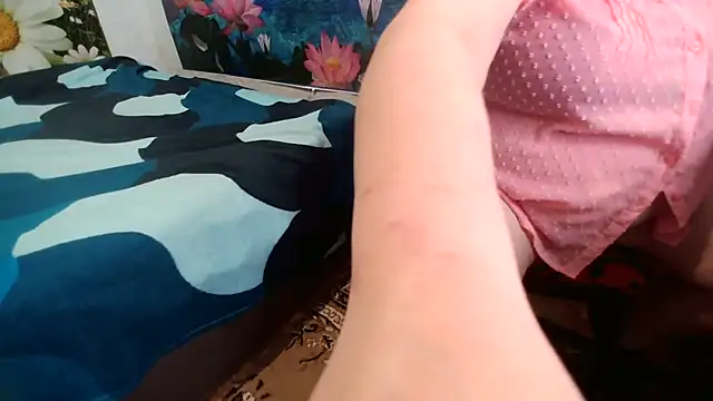 AnnaXGold online show from 03.14.25