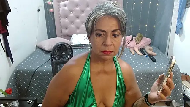 Snapshot of lalisha_96 chatting on 09.24.25 lalisha 96 online show from 09.24.25