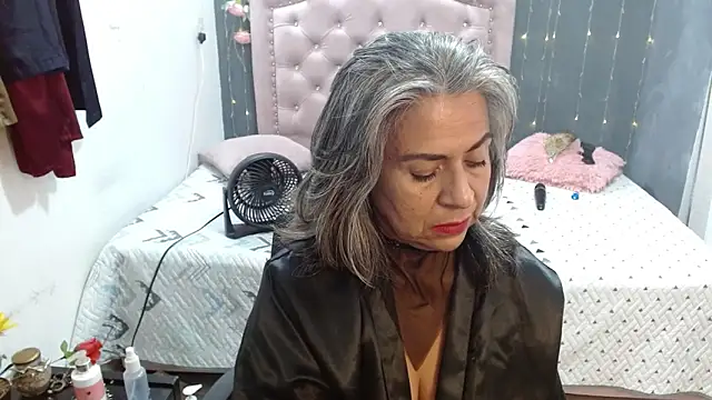 Snapshot of lalisha_96 chatting on 10.17.25 lalisha 96 online show from 10.17.25