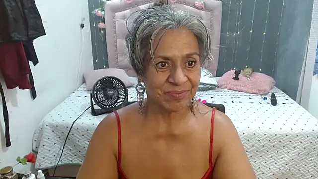 Snapshot of lalisha_96 chatting on 10.22.25 lalisha 96 online show from 10.22.25