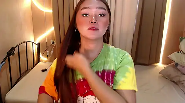 Snapshot of Itsme_claire chatting on 12.05.24 Itsme claire online show from 12.05.24