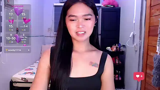 Snapshot of Itsme_claire chatting on 10.02.25 Itsme claire online show from 10.02.25