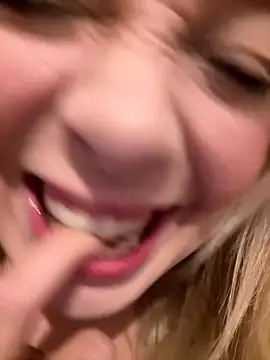 CherryAuroraa online show from 10.05.25