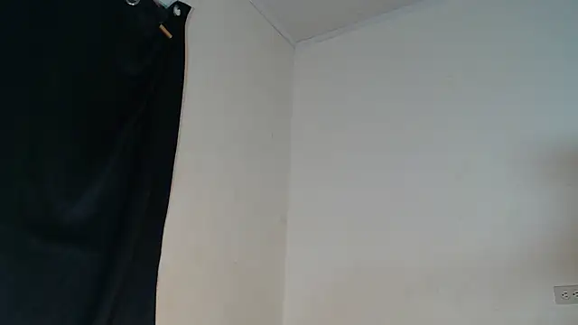 Snapshot of luciana_keating chatting on 12.23.24 luciana keating online show from 12.23.24