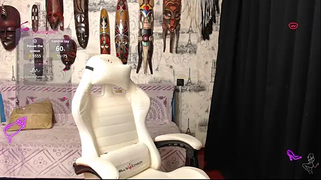 CrazyLaGirl online show from 09.17.25