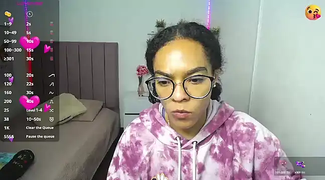 Snapshot of Nina_lovee_ chatting on 12.23.24 Nina lovee online show from 12.23.24