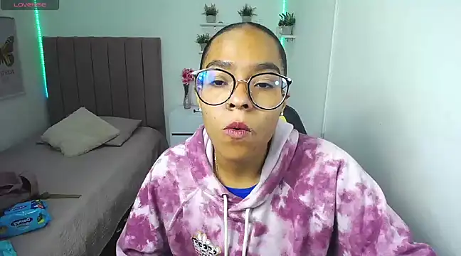 Snapshot of Nina_lovee_ chatting on 02.27.25 Nina lovee online show from 02.27.25