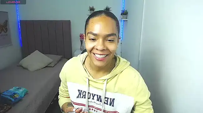 Snapshot of Nina_lovee_ chatting on 03.01.25 Nina lovee online show from 03.01.25