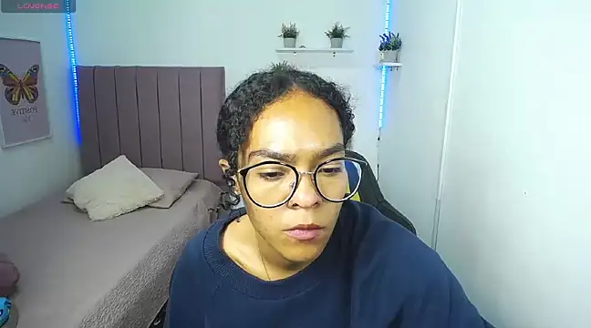 Snapshot of Nina_lovee_ chatting on 03.06.25 Nina lovee online show from 03.06.25