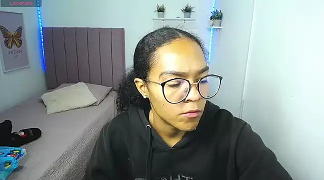 Snapshot of Nina_lovee_ chatting on 03.12.25 Nina lovee online show from 03.12.25