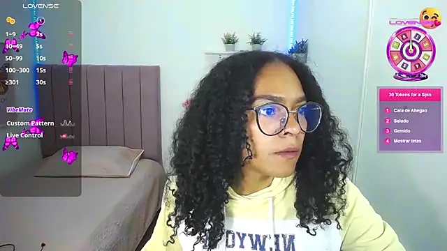 Snapshot of Nina_lovee_ chatting on 09.09.25 Nina lovee online show from 09.09.25