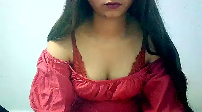 lovelydesi21 online show from 02.14.25