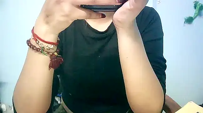 lovelydesi21 online show from 03.19.25