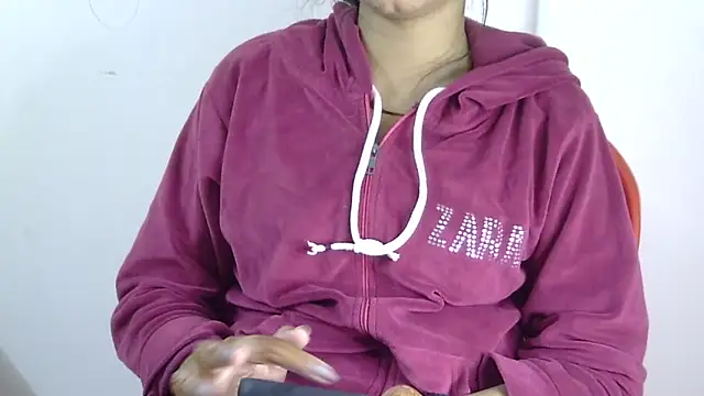 lovelydesi21 online show from 02.04.26