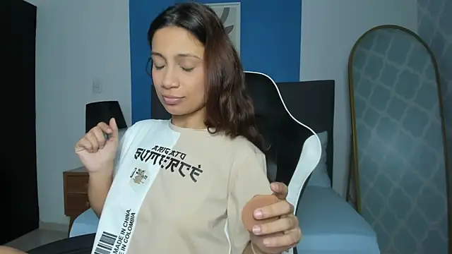 cora 22 online show from 10.03.25