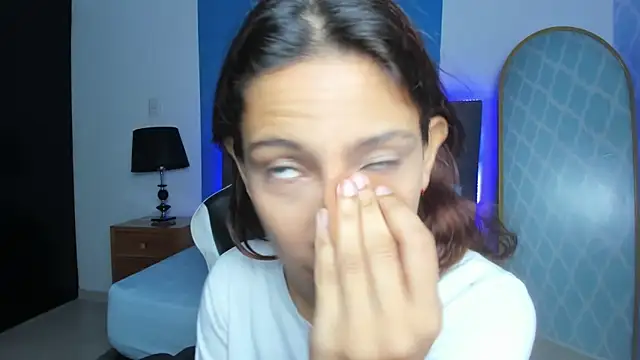 cora 22 online show from 10.04.25