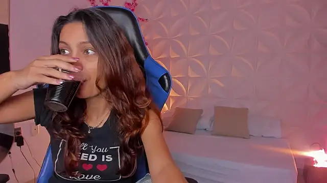 cora 22 online show from 02.25.26