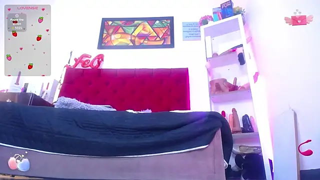 Snapshot of louise_nails chatting on 10.04.25 louise nails online show from 10.04.25