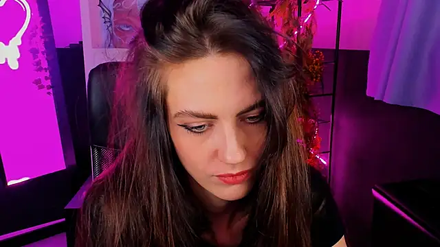 EmilyWilden online show from 12.13.24