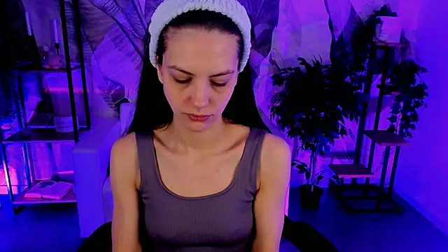 EmilyWilden online show from 12.15.24