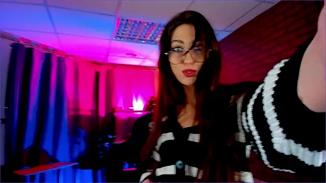 EmilyWilden online show from 12.29.24