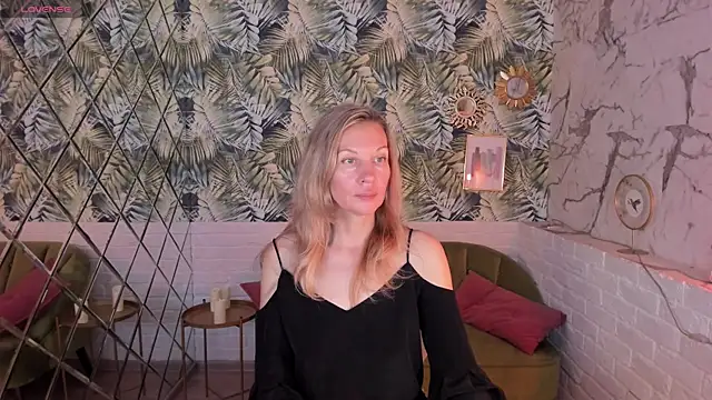 Snapshot of NancyGrace chatting on 10.03.25 NancyGrace online show from 10.03.25