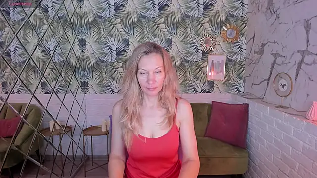 Snapshot of NancyGrace chatting on 11.02.25 NancyGrace online show from 11.02.25