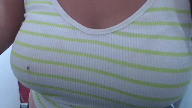 Laura hottt online show from 10.27.25