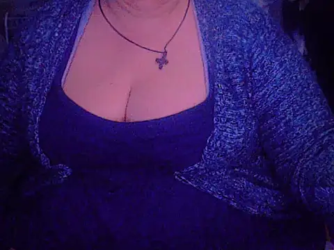 Snapshot of mayasmith chatting on 02.22.25 mayasmith online show from 02.22.25