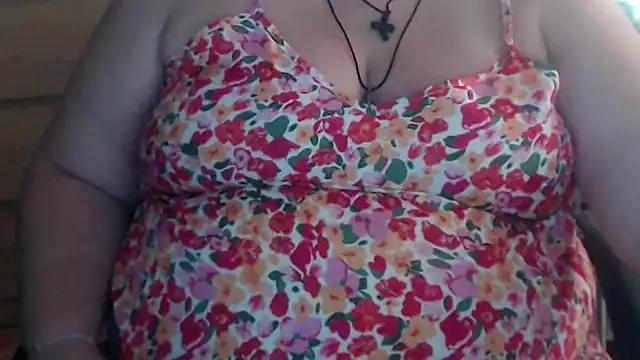 Snapshot of mayasmith chatting on 09.19.25 mayasmith online show from 09.19.25