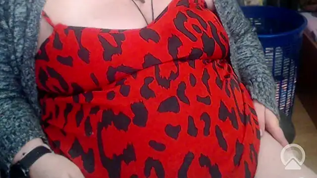 Snapshot of mayasmith chatting on 10.03.25 mayasmith online show from 10.03.25