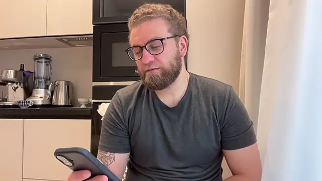 Bear bear  online show from 04.07.26