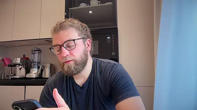 Bear bear  online show from 04.23.26