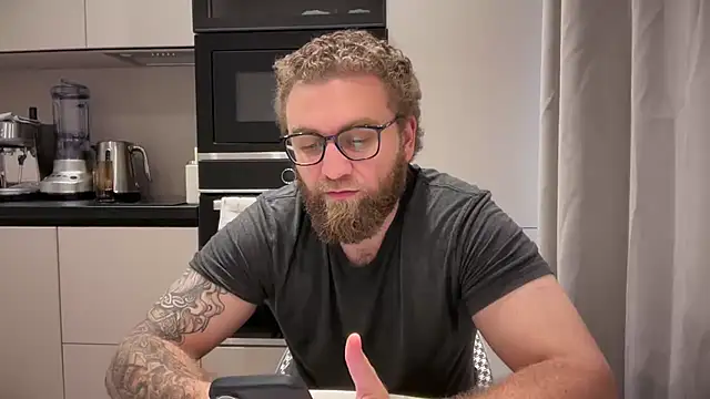 Bear bear  online show from 07.03.26