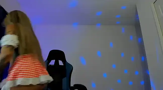 Snapshot of victoriachicas chatting on 12.12.24 victoriachicas online show from 12.12.24